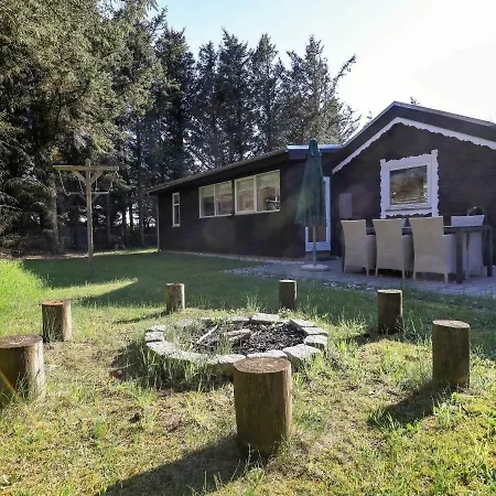 Three-bedroom Holiday In 33 Løkken